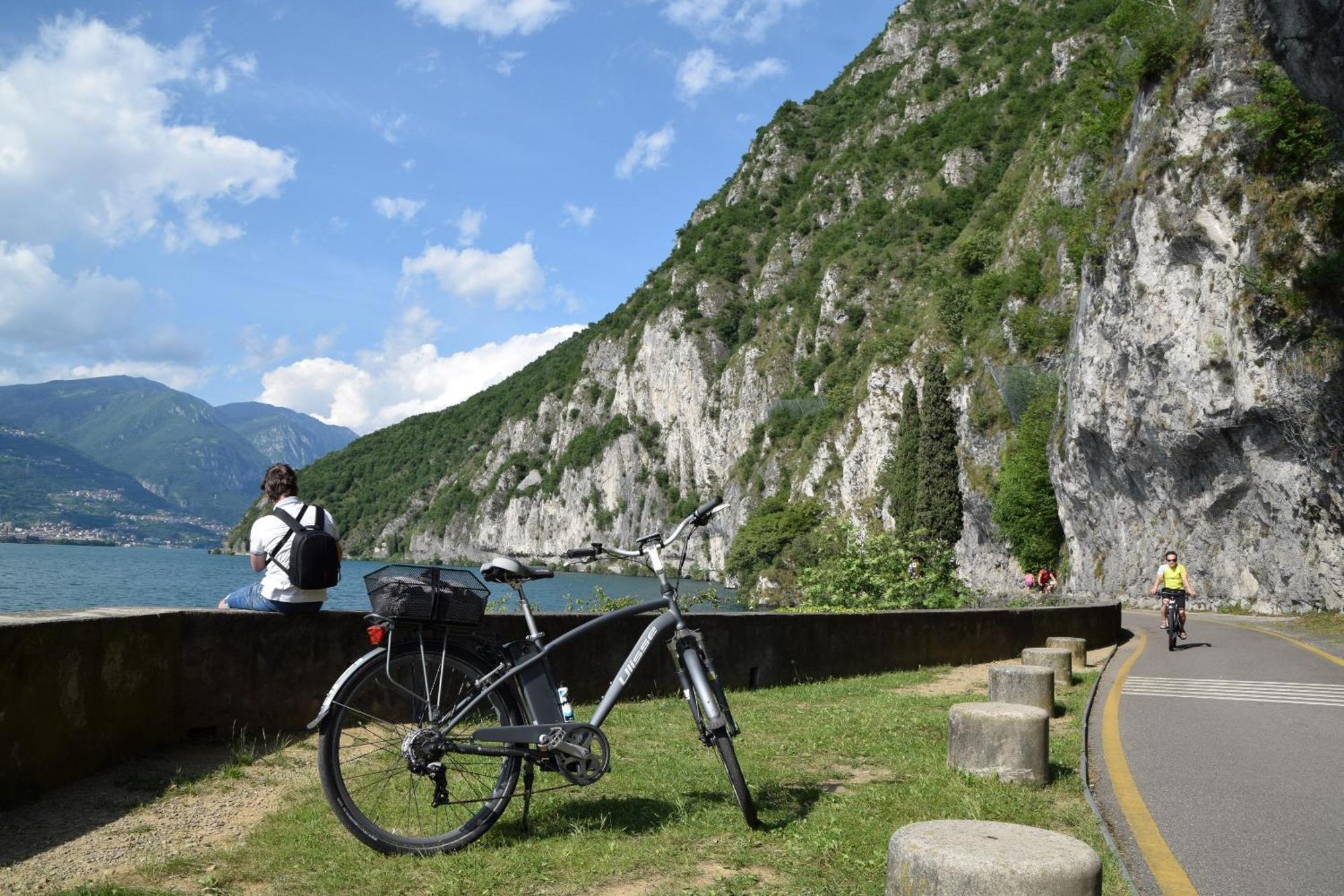 Angelo&Mari Mountain Lake Iseo Hospitality مارون المظهر الخارجي الصورة