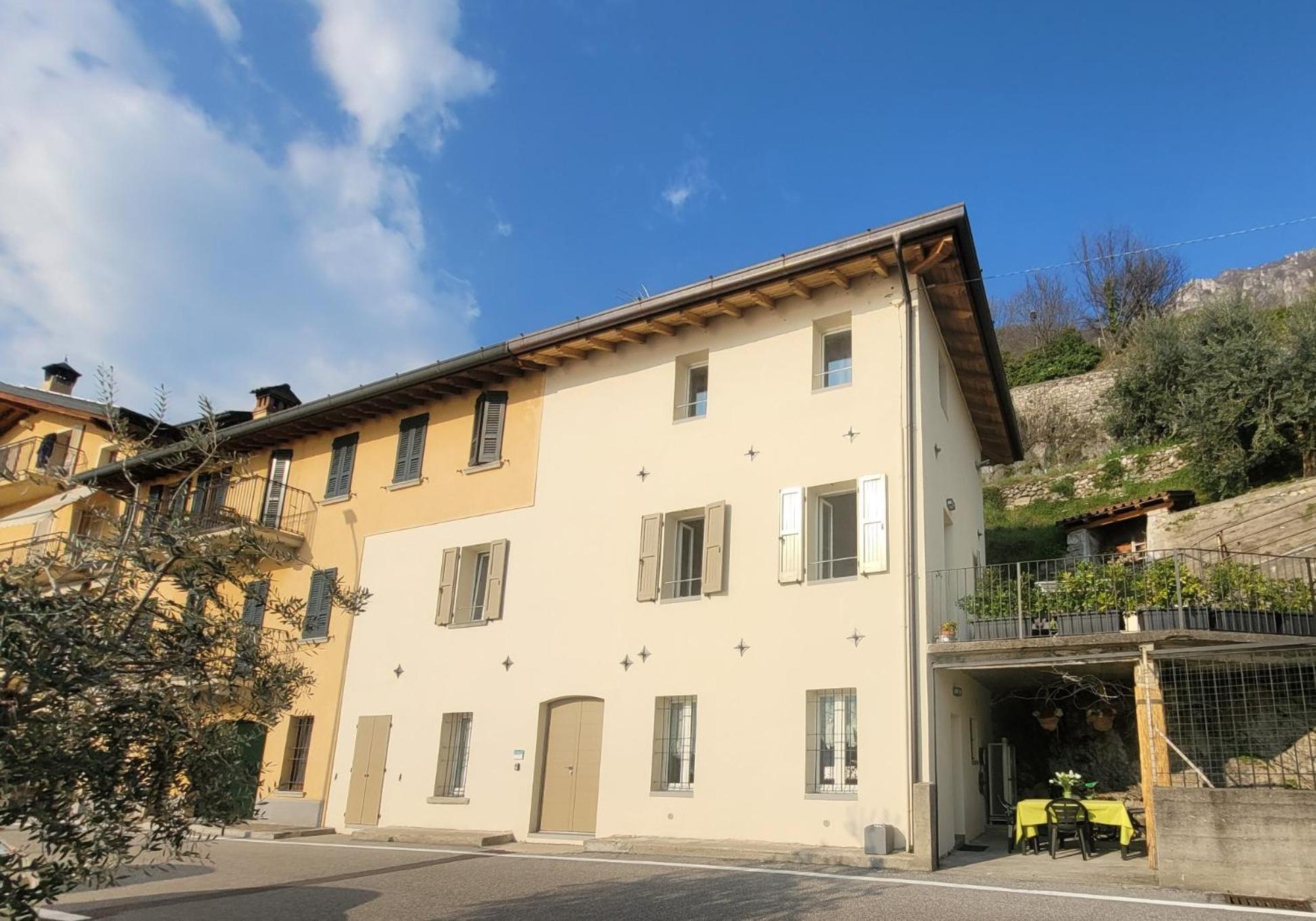 Angelo&Mari Mountain Lake Iseo Hospitality مارون المظهر الخارجي الصورة